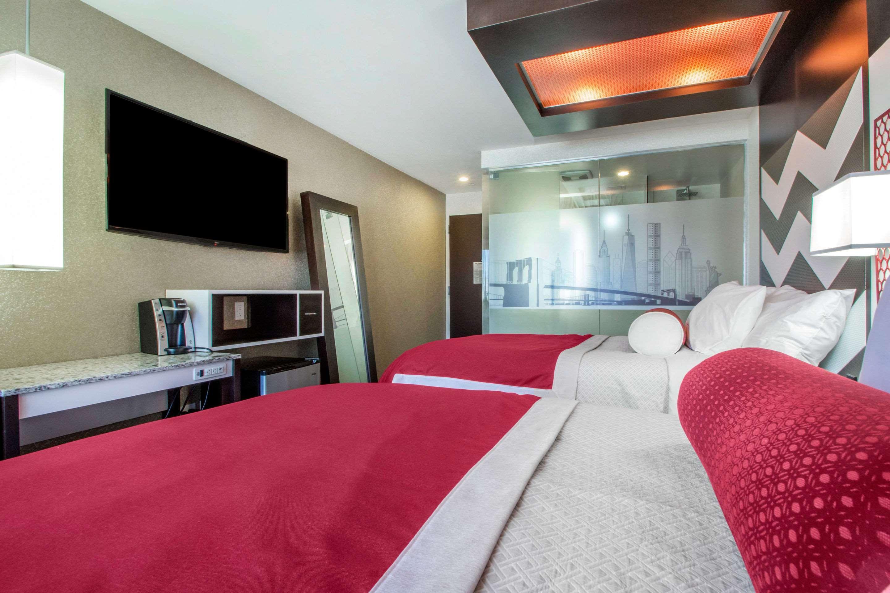 The Vue Hotel, Ascend Hotel Collection New York Exterior photo