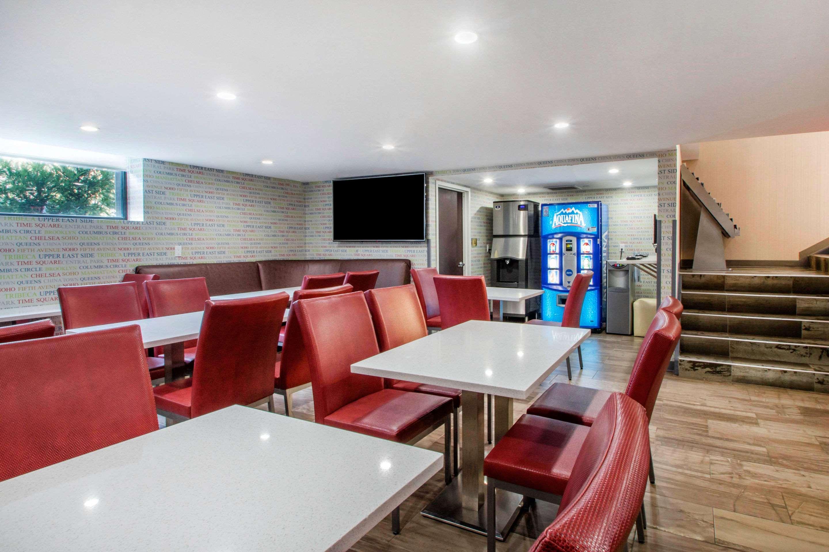 The Vue Hotel, Ascend Hotel Collection New York Exterior photo