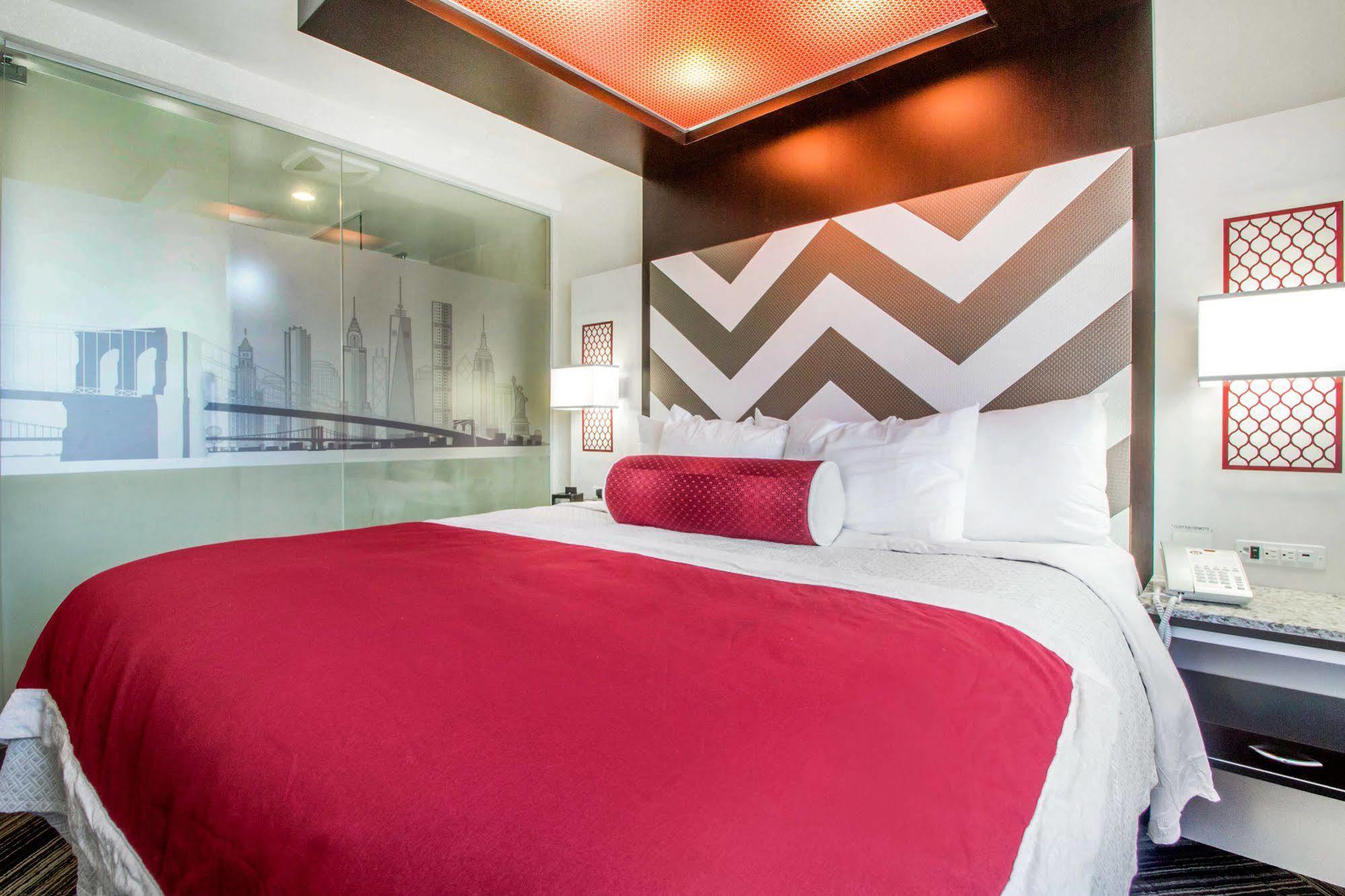 The Vue Hotel, Ascend Hotel Collection New York Exterior photo
